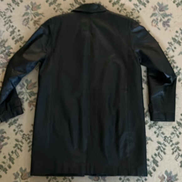 Leather jacket - Picture 4 of 7